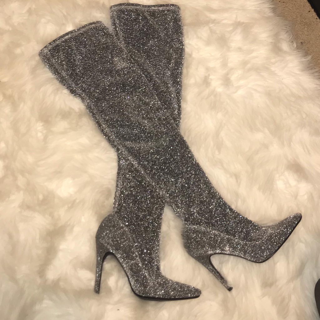 Knees High Heels